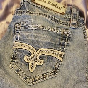 Rock revival ella capri